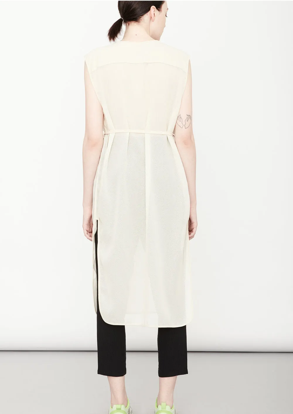DRESS SLEEVELESS CREME MESH