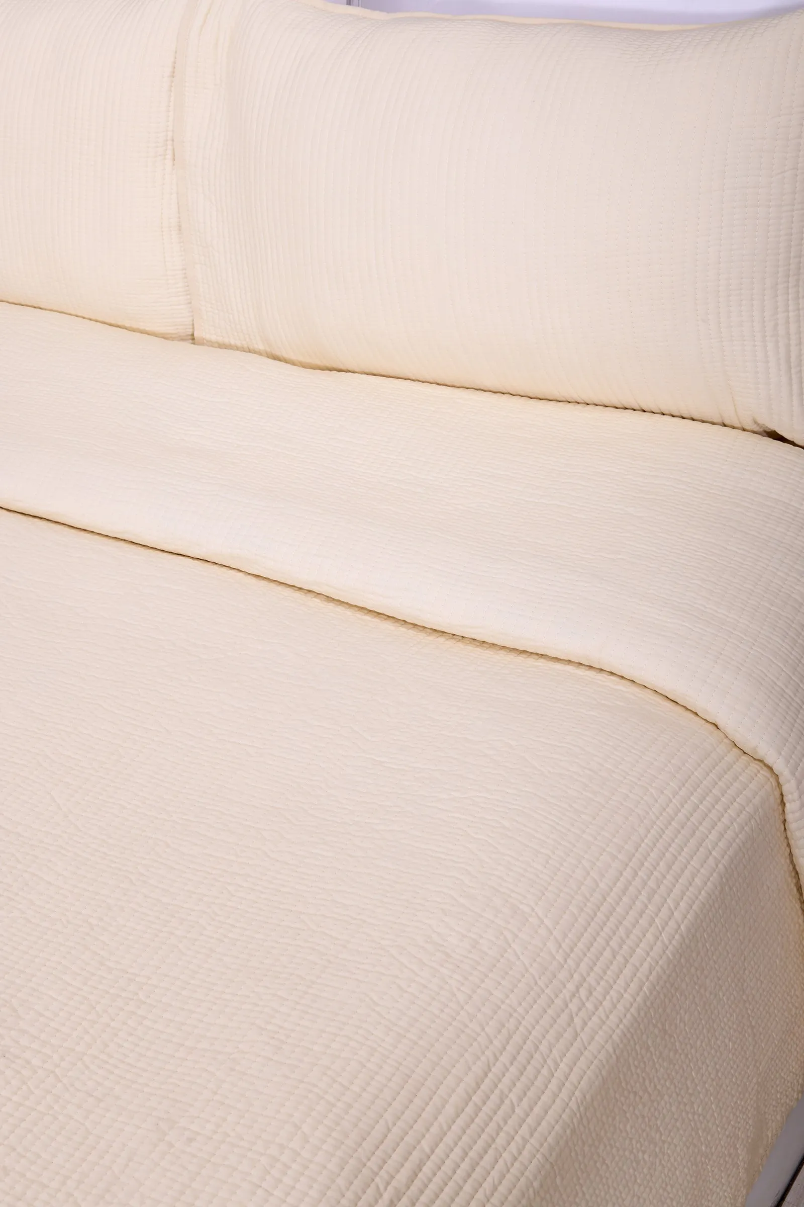 Fine Cotton Quilted Ivory Bedcover