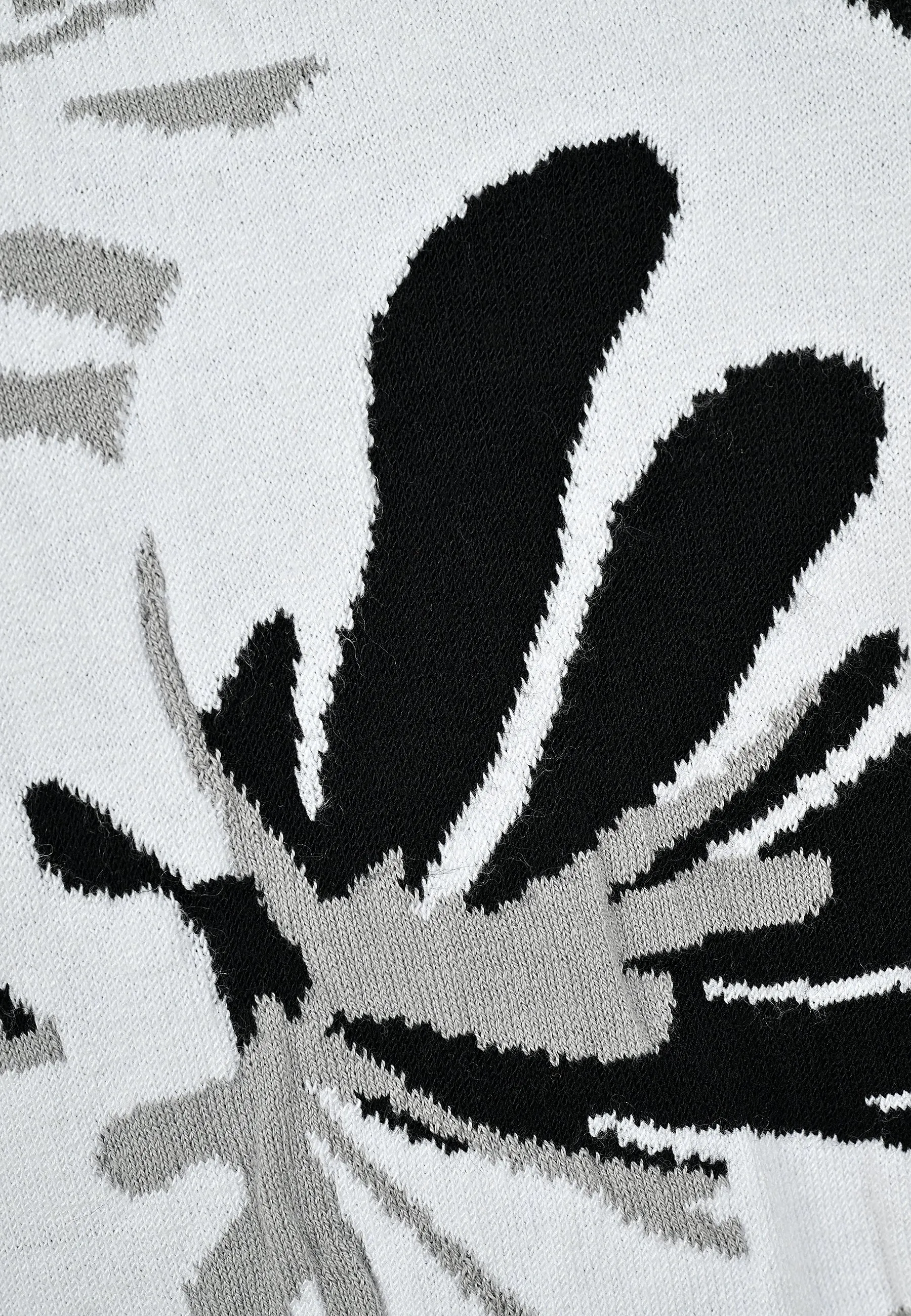 Intarsia Pullover