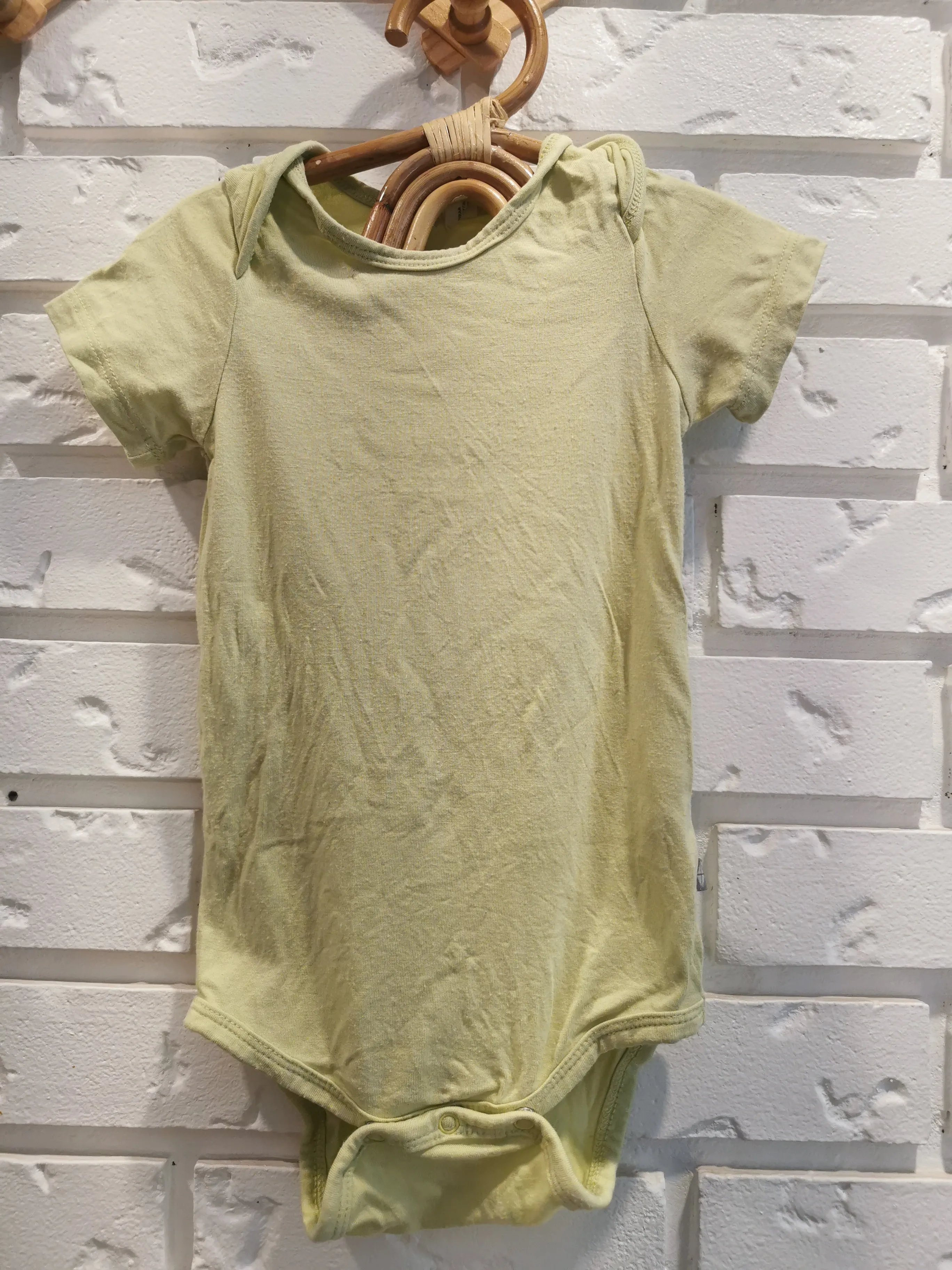 NEEDS PICTURES Kyte Baby Long Sleeve Bodysuit in Spring Green (12-18)