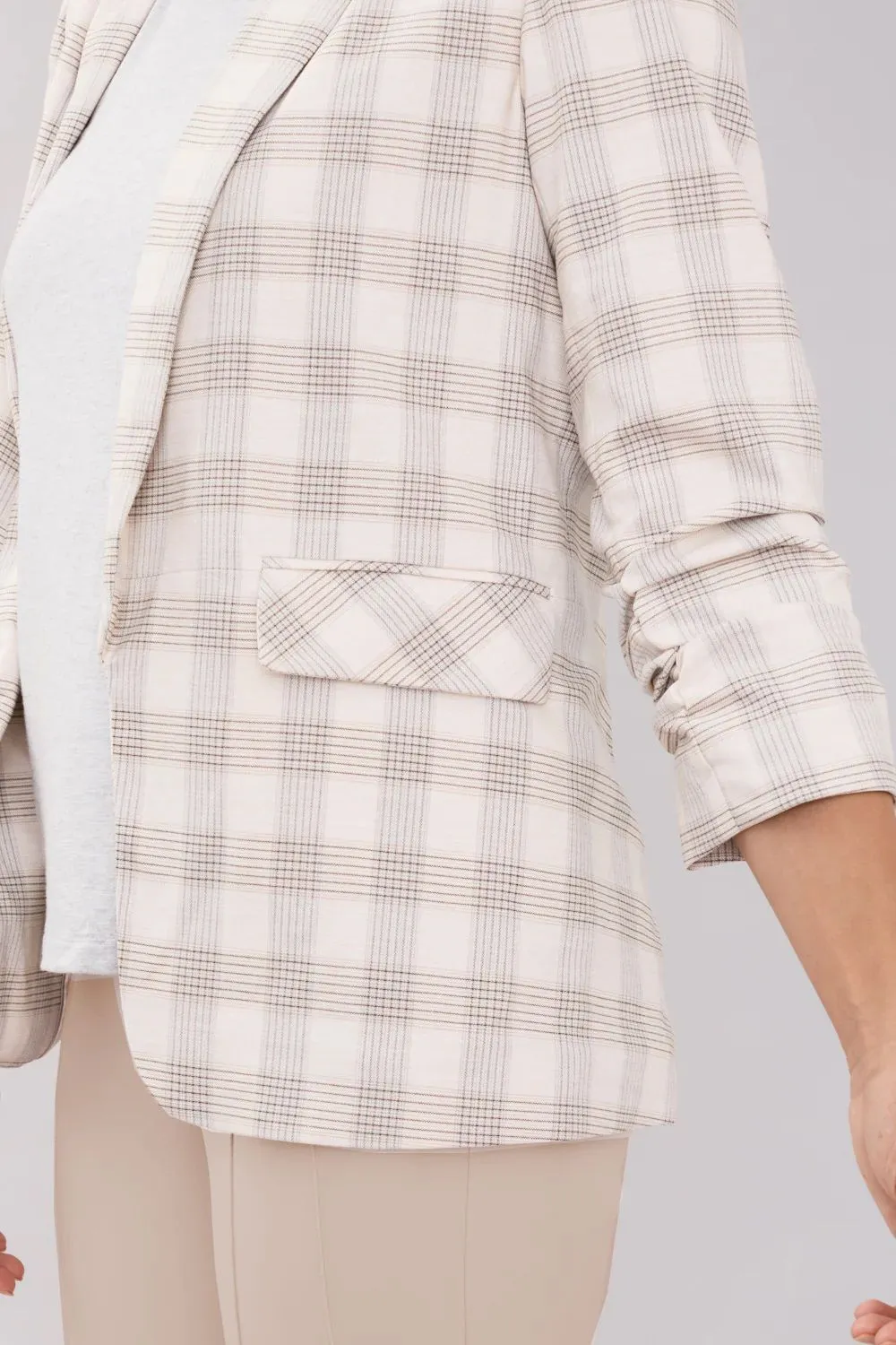 Peace of Cloth Lapel Collar Ruched Sleeve Plaid Crepe Blazer
