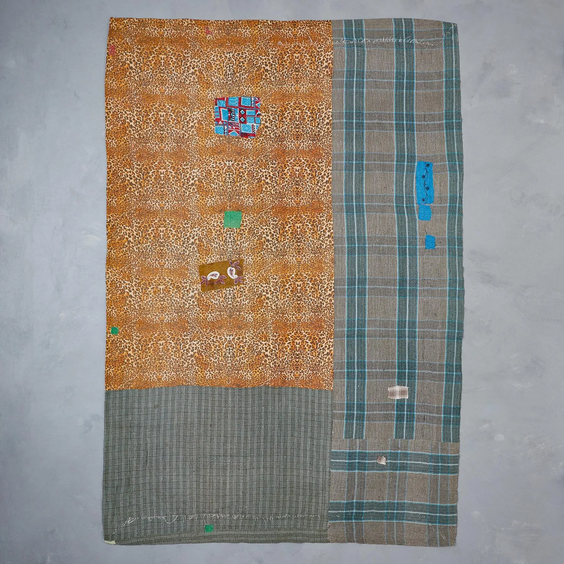 Punalur Sari Throw