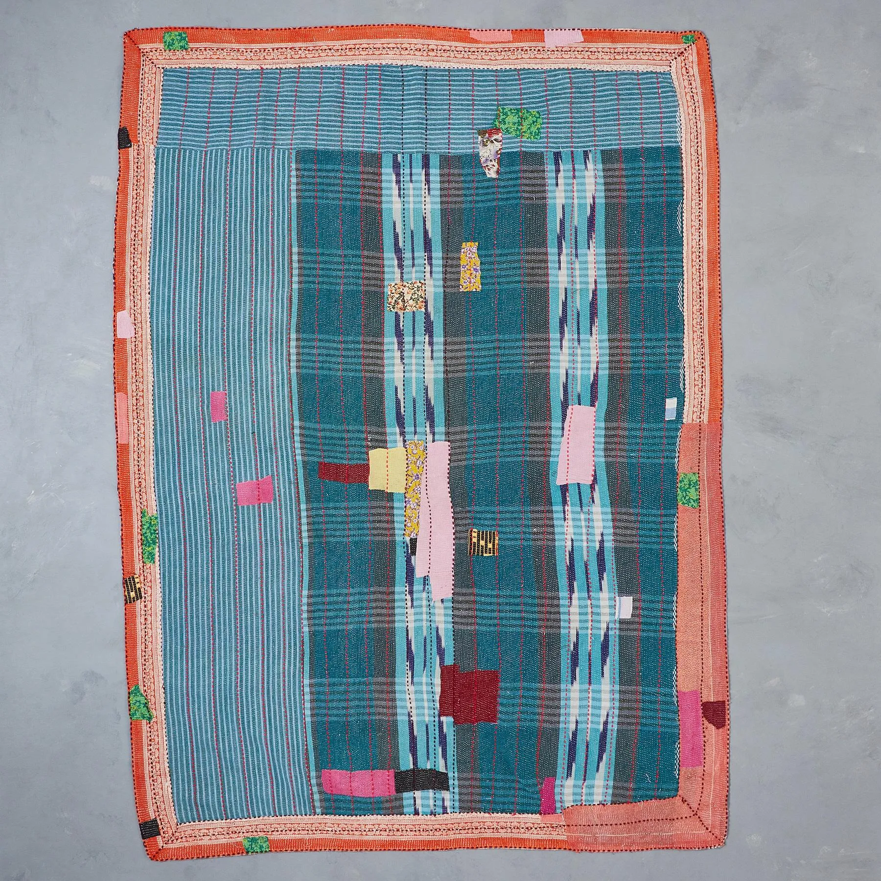 Ratia Sari Throw