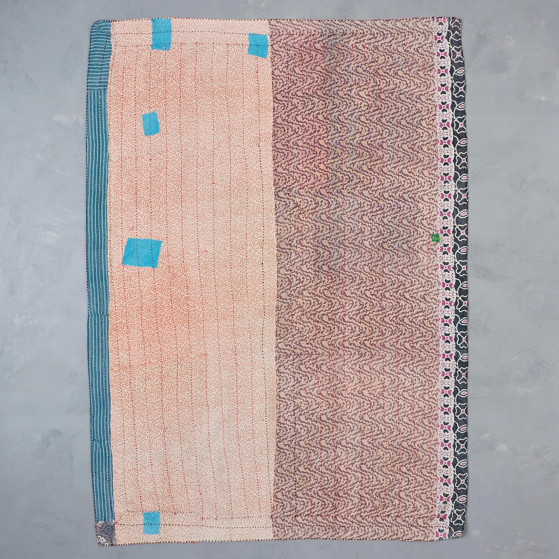 Ratia Sari Throw