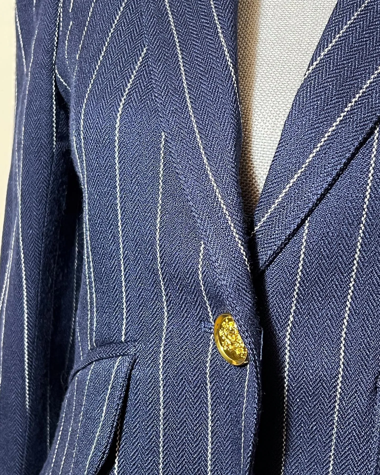 SMYTHE POUF SLEEVE ONE BUTTON FITTED BLAZER