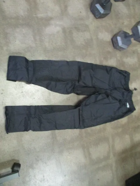 Used Coleman Inlet Nylon Pants w/ Cargo Pocket Size Medium - New Condition